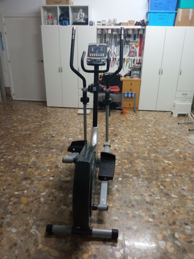 Bicicleta elíptica BH quantum de segunda mano por 400 EUR en Caudete en
