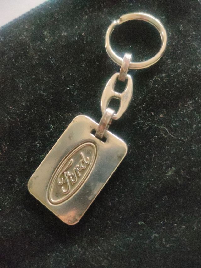 Lote de cinco llaveros