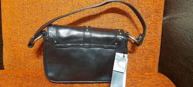 Bolso negro pequeño