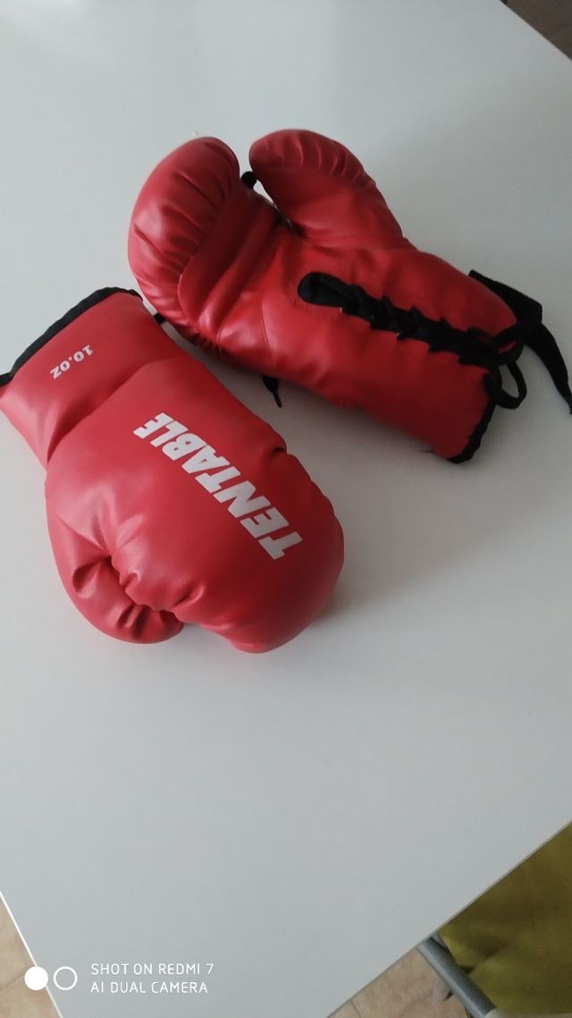 Guantes de boxeo.