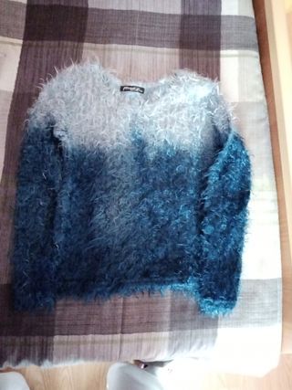 Jersey de joven,. muy moderno.