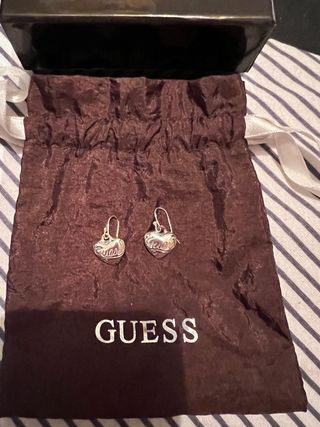 PENDIENTES GUESS 