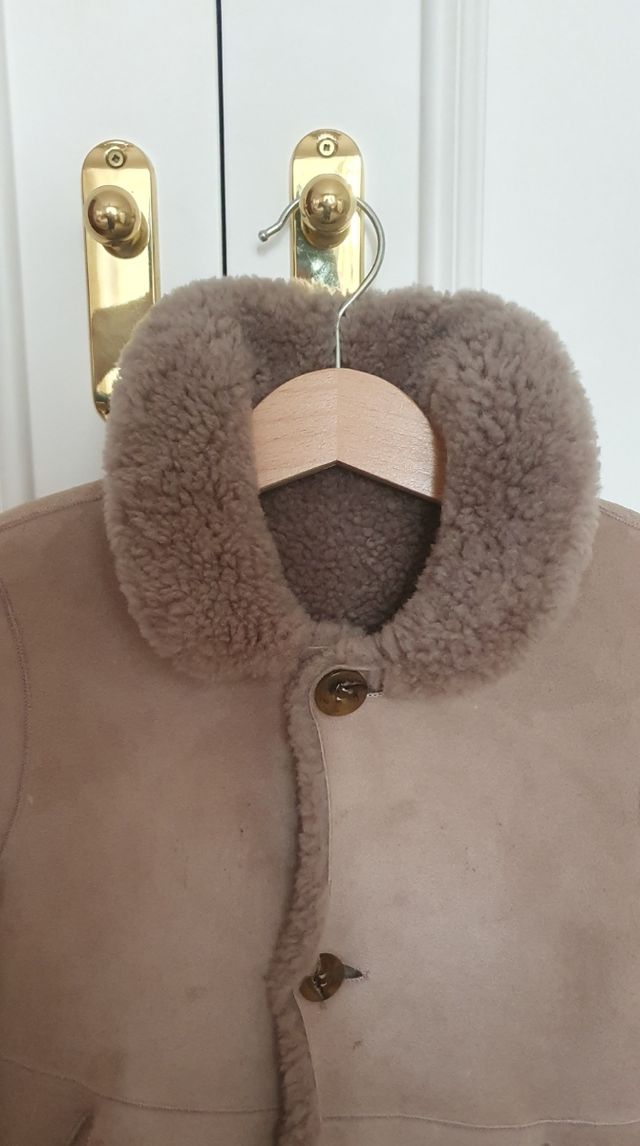 Abrigo doble faz reversible ante y borreguillo.