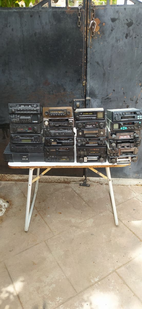 LOTE AUTO-RADIO CASSETTES y CD...VINTAGE...