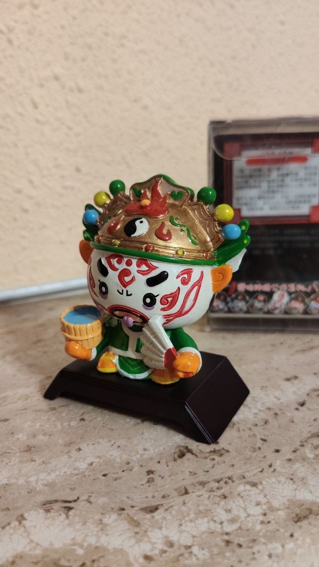 ANTIGUA FIGURA DE TAIWÁN DIOS