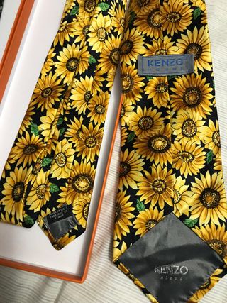 CORBATAS LOEWE Y KENZO