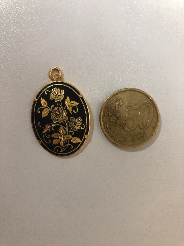 Colgante de damasquinado de Toledo