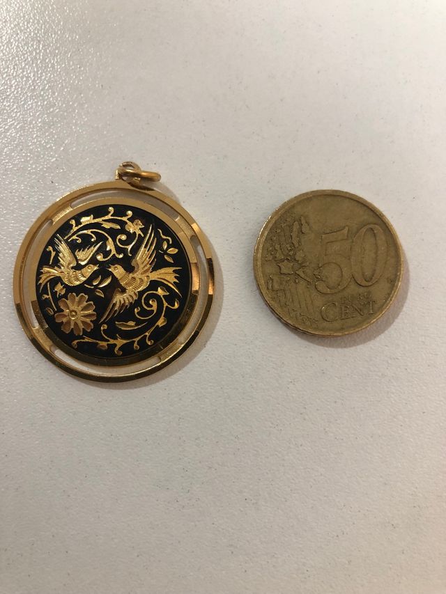 Colgante de damasquinado de Toledo