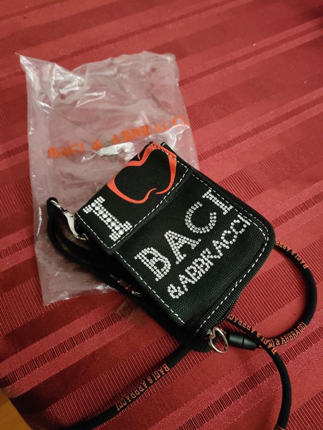 Portamonete tracolla Baci & Abbracci