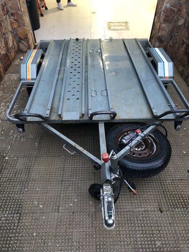 Alquiler remolque motos