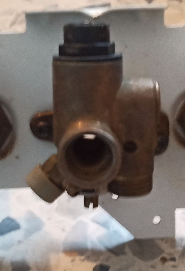 Válvula de Seguridad Saunier Duval thema f23e