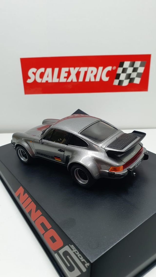 Scalextric Porsche 911 turbo nuevo