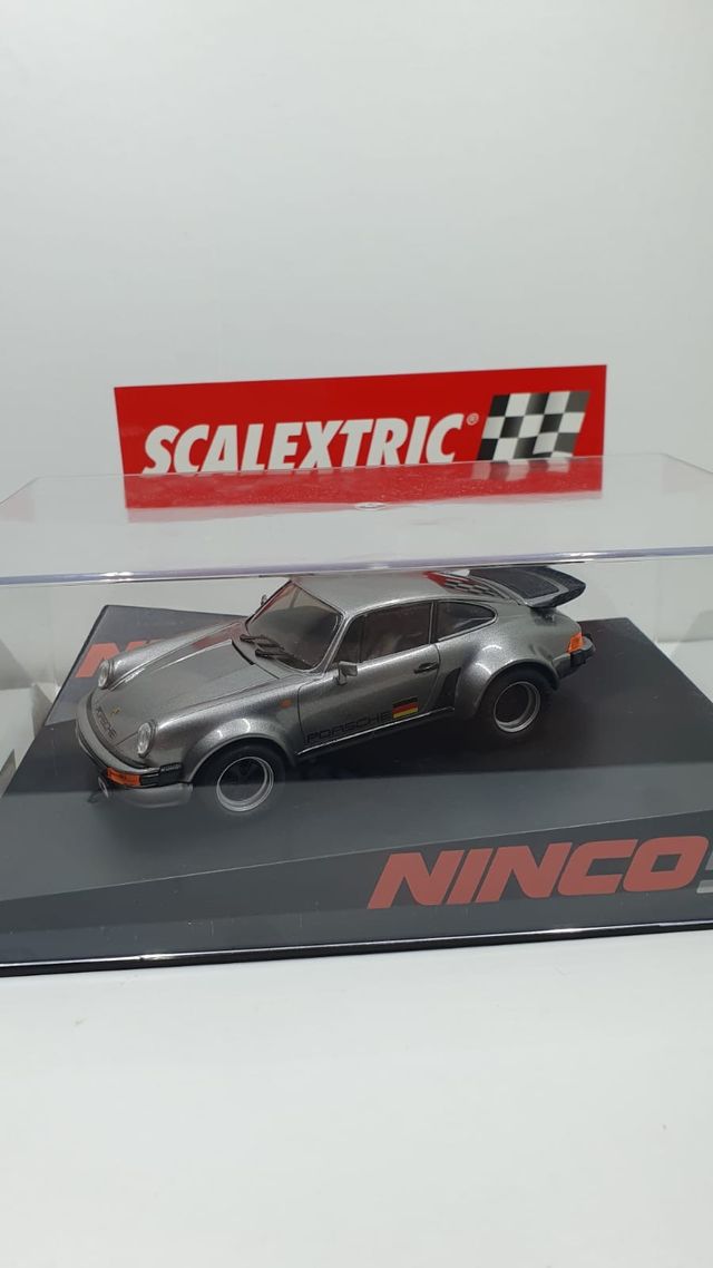Scalextric Porsche 911 turbo nuevo