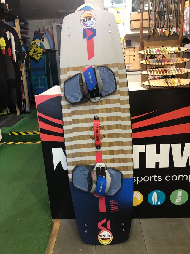 Tabla kitesurf duotone gonzalez 138 x 41,5 2022 de segunda mano por 390