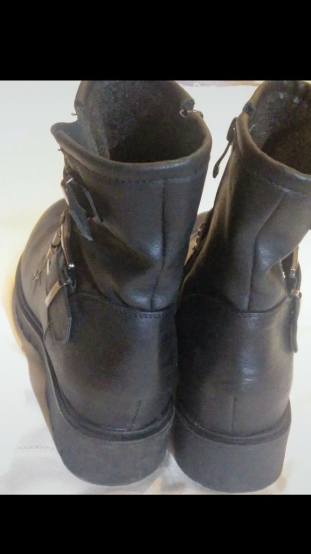 Botas tipo motorista talla 38 