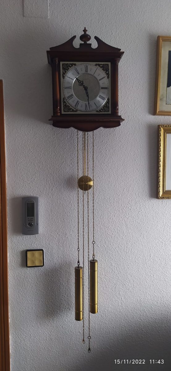 Reloj pared carrillón y péndulo RADIANT de segunda mano por 175