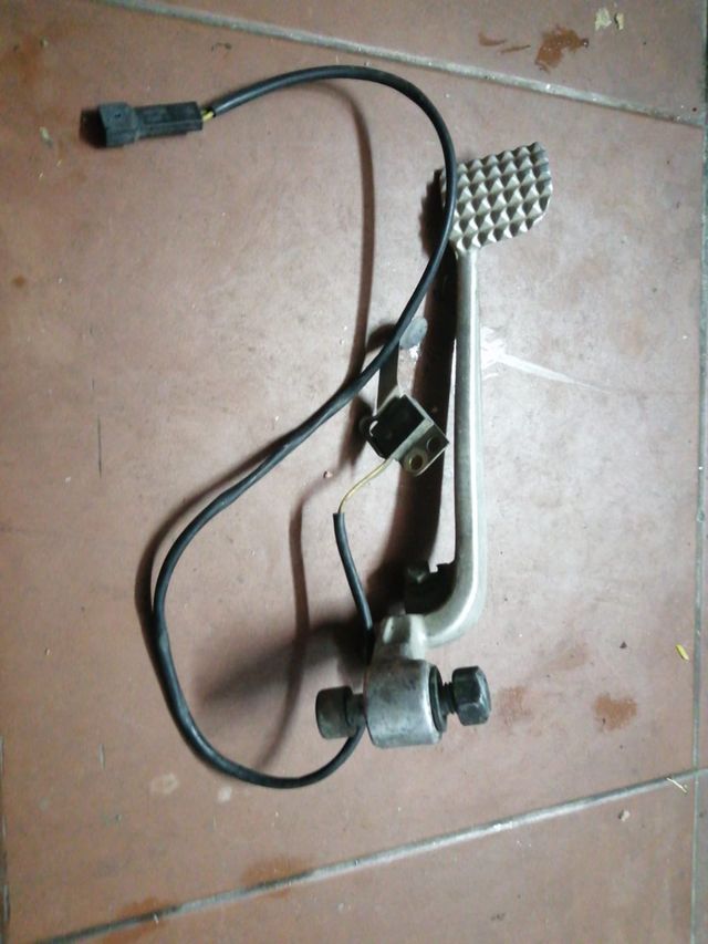 Bmw k 100. Palanca de freno