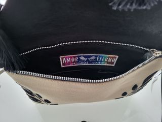 Bolso Artesanal Bordado a Mano Amor Eterno