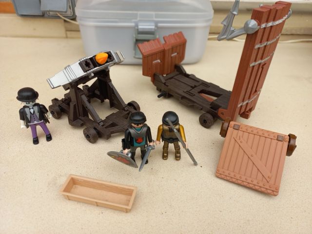 Play Mobil accesorios y 3 muñecos