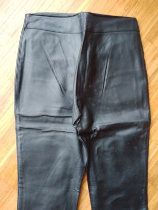 Pantalón de cuero 