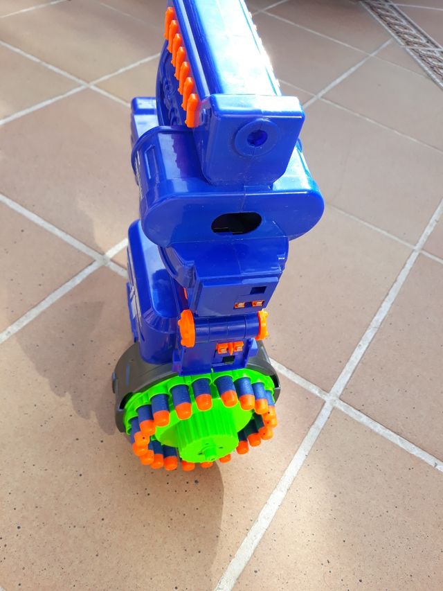 Lanzadora de dardos automática