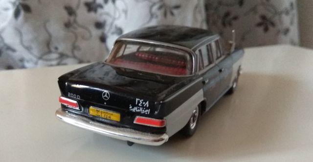 Taxi El Cairo 1964 Mercedes 200 D 1/43