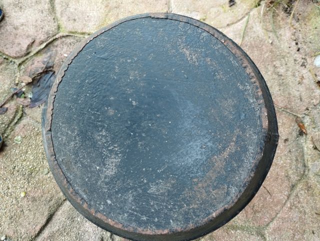 Antiguo cantaro de metal con altura de 40 cm