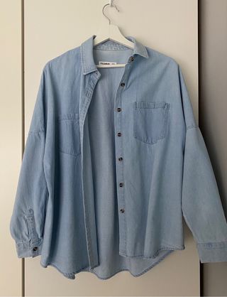 Camisa azul larga