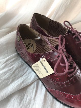 Zapato charol estilo Oxford NUEVO 