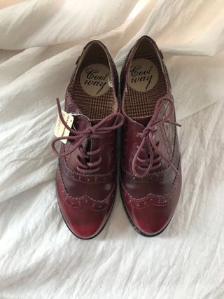 Zapato charol estilo Oxford NUEVO 