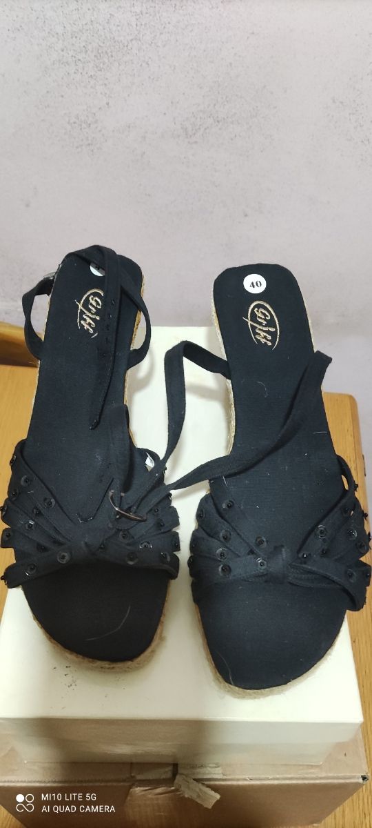 sandali n.40