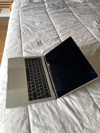 MACBOOK PRO 13"