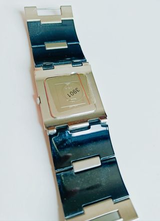 Reloj negro Guess