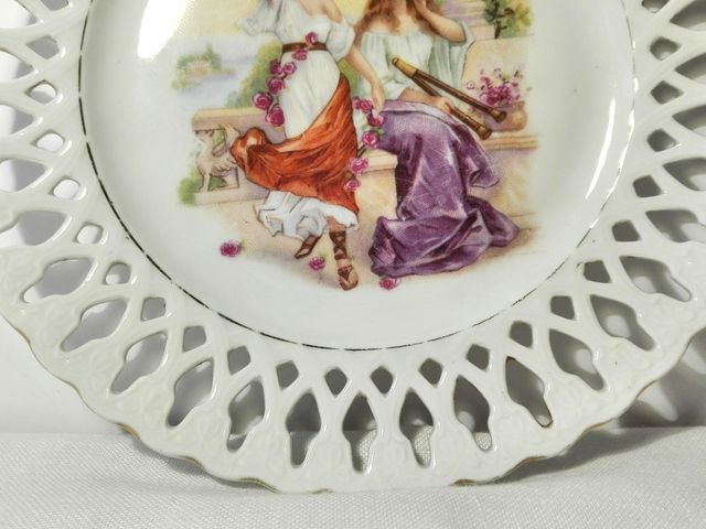 ANTIGUO PLATO PORCELANA CALADA