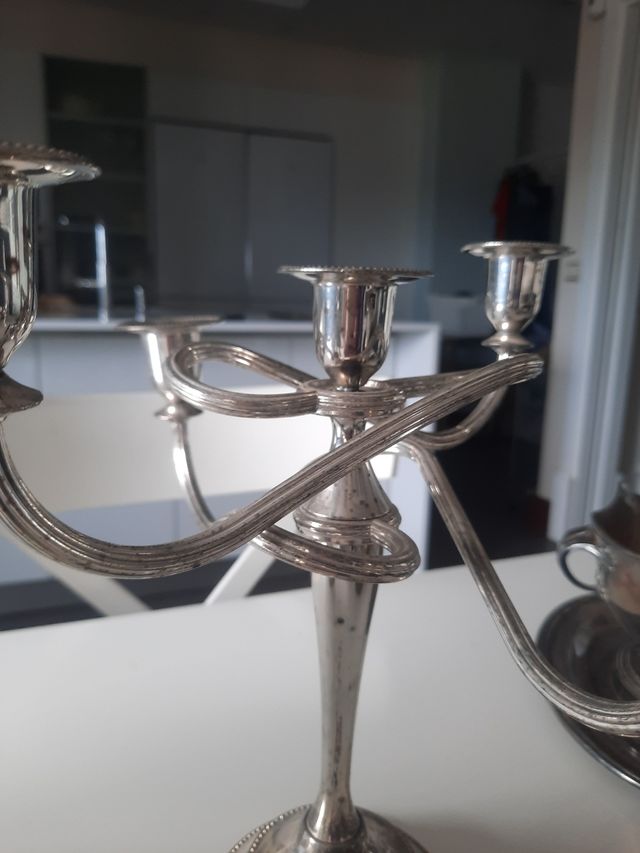 2 CANDELABROS