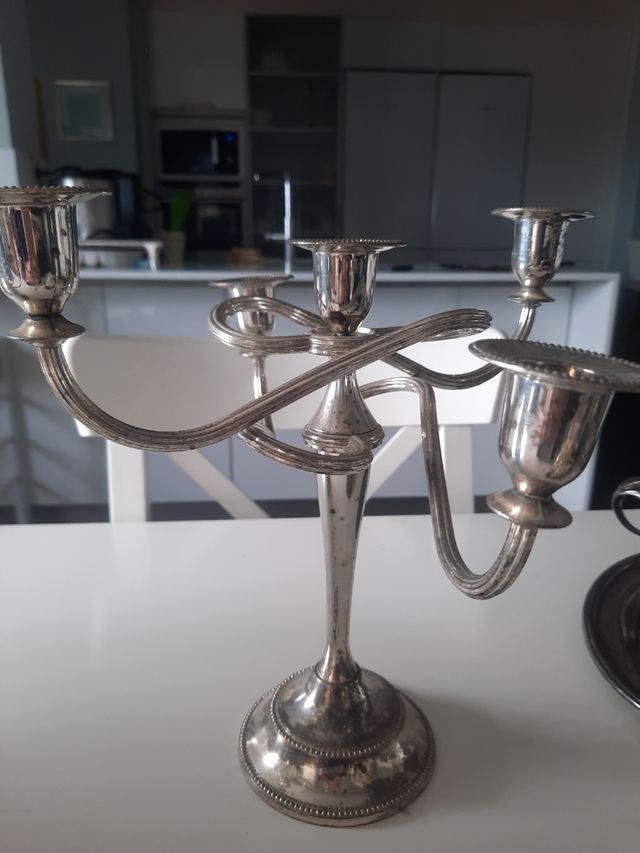 2 CANDELABROS
