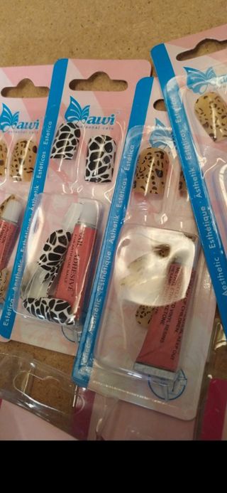 400 paq. uñas surtidas 