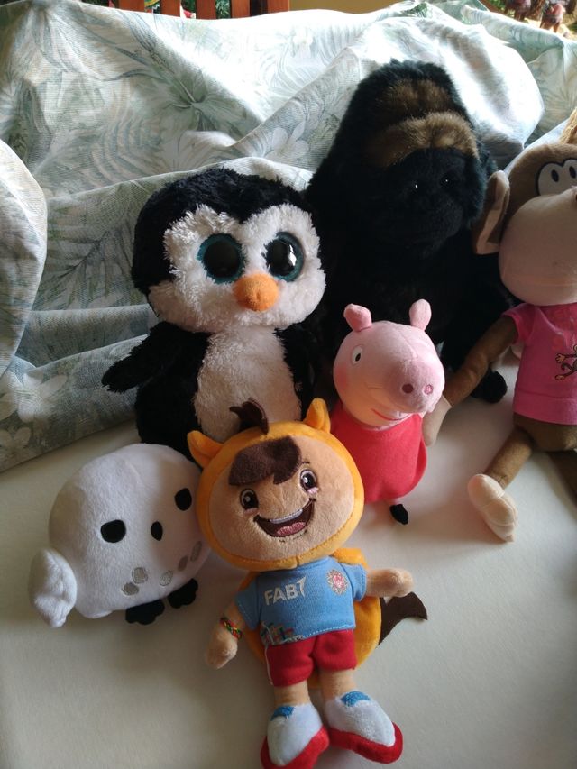 Peluches variados buenos a 3 euros cada uno