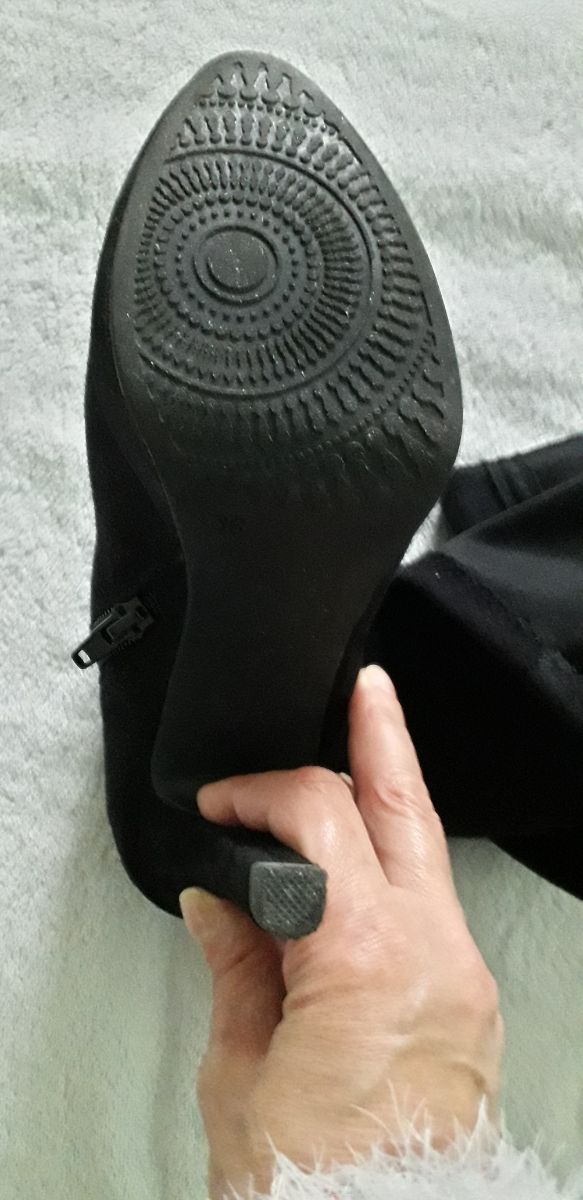 Stivali sopra il ginocchio scamosciati