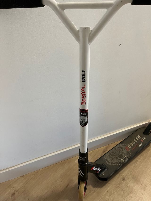 Scooter Bestial Wolf B12
