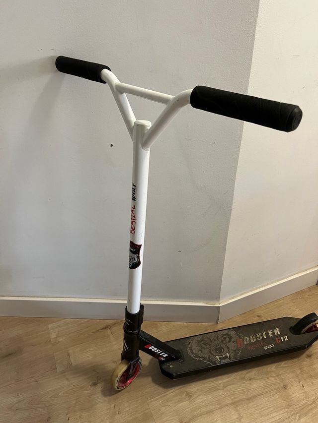 Scooter Bestial Wolf B12