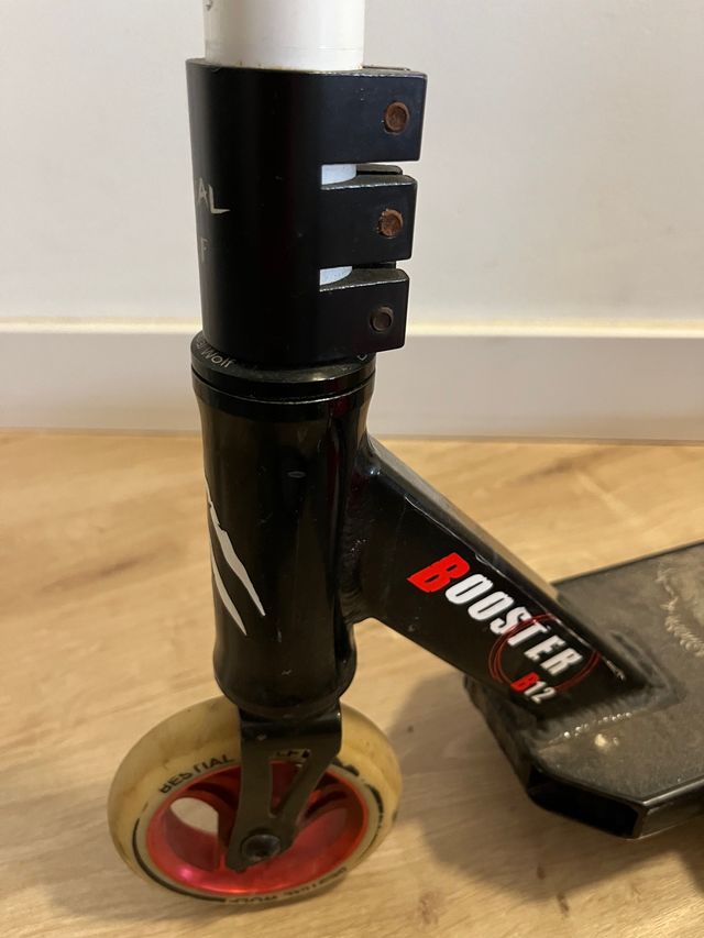 Scooter Bestial Wolf B12