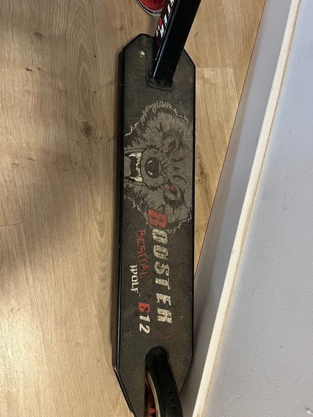 Scooter Bestial Wolf B12