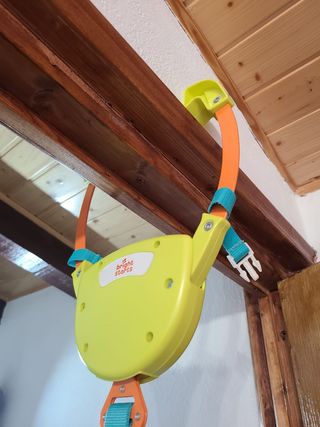 columpio de puerta bebe marca Bright Stars