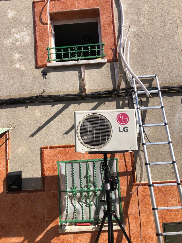 INSTALADOR AIRE DE ACONDICIONADO