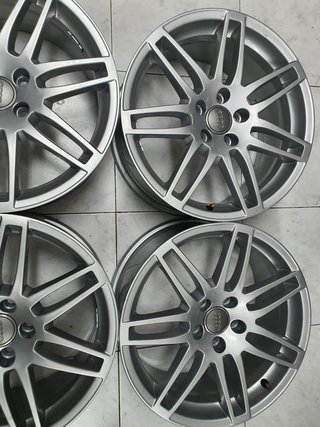 Llantas Audi  NEW RS4 20" originales 5x112