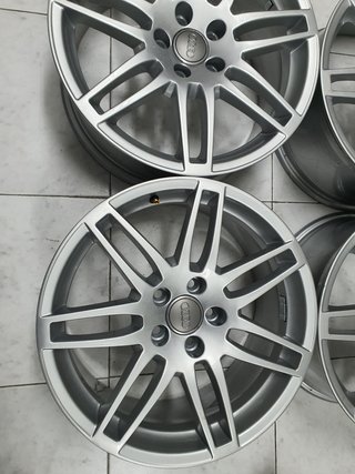 Llantas Audi  NEW RS4 20" originales 5x112