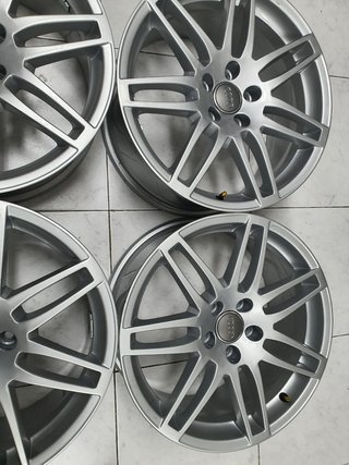 Llantas Audi  NEW RS4 20" originales 5x112