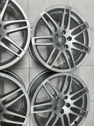 Llantas Audi  NEW RS4 20" originales 5x112