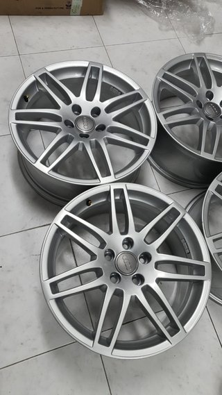 Llantas Audi  NEW RS4 20" originales 5x112